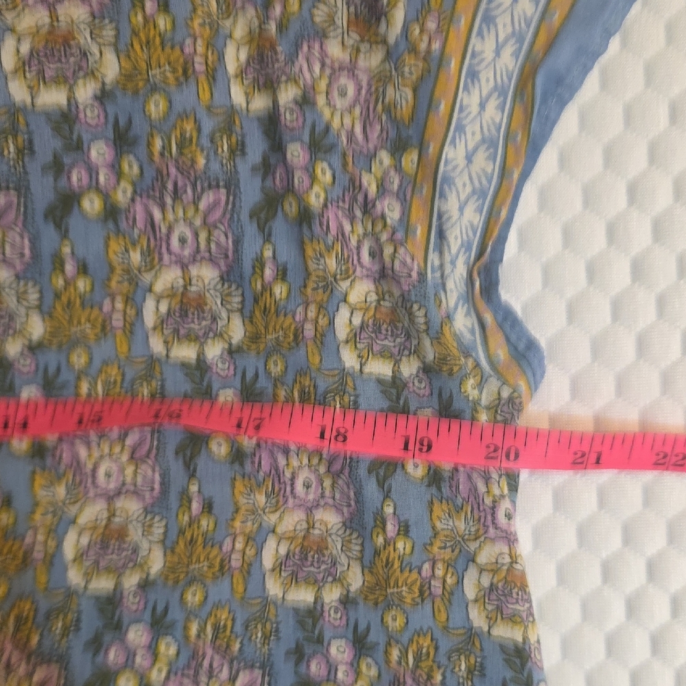 Jennifer & Grace Floral Blue Short Sleeve Blouse Women's‎ Medium - Picture 5 of 6